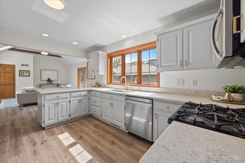 Tiny photo for 1015 S 6th Street, St. Charles, IL 60174 (MLS # 12480575)