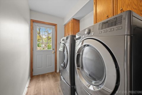 Tiny photo for 1015 S 6th Street, St. Charles, IL 60174 (MLS # 12480575)