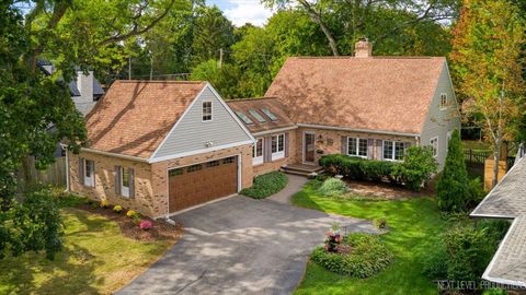 Tiny photo for 1015 S 6th Street, St. Charles, IL 60174 (MLS # 12480575)