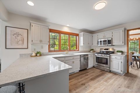 Tiny photo for 1015 S 6th Street, St. Charles, IL 60174 (MLS # 12480575)