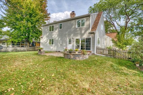 Tiny photo for 1015 S 6th Street, St. Charles, IL 60174 (MLS # 12480575)