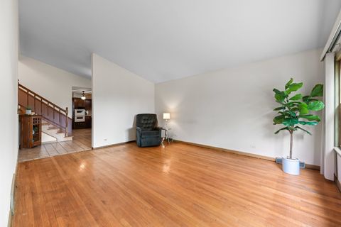 Tiny photo for 10724 Lawler Avenue, Oak Lawn, IL 60453 (MLS # 12501866)