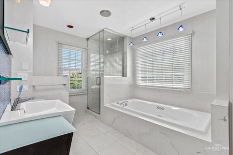 Tiny photo for 108 Waterside Place, Burr Ridge, IL 60527 (MLS # 12642069)