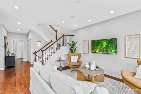 Tiny photo for 108 Waterside Place, Burr Ridge, IL 60527 (MLS # 12642069)