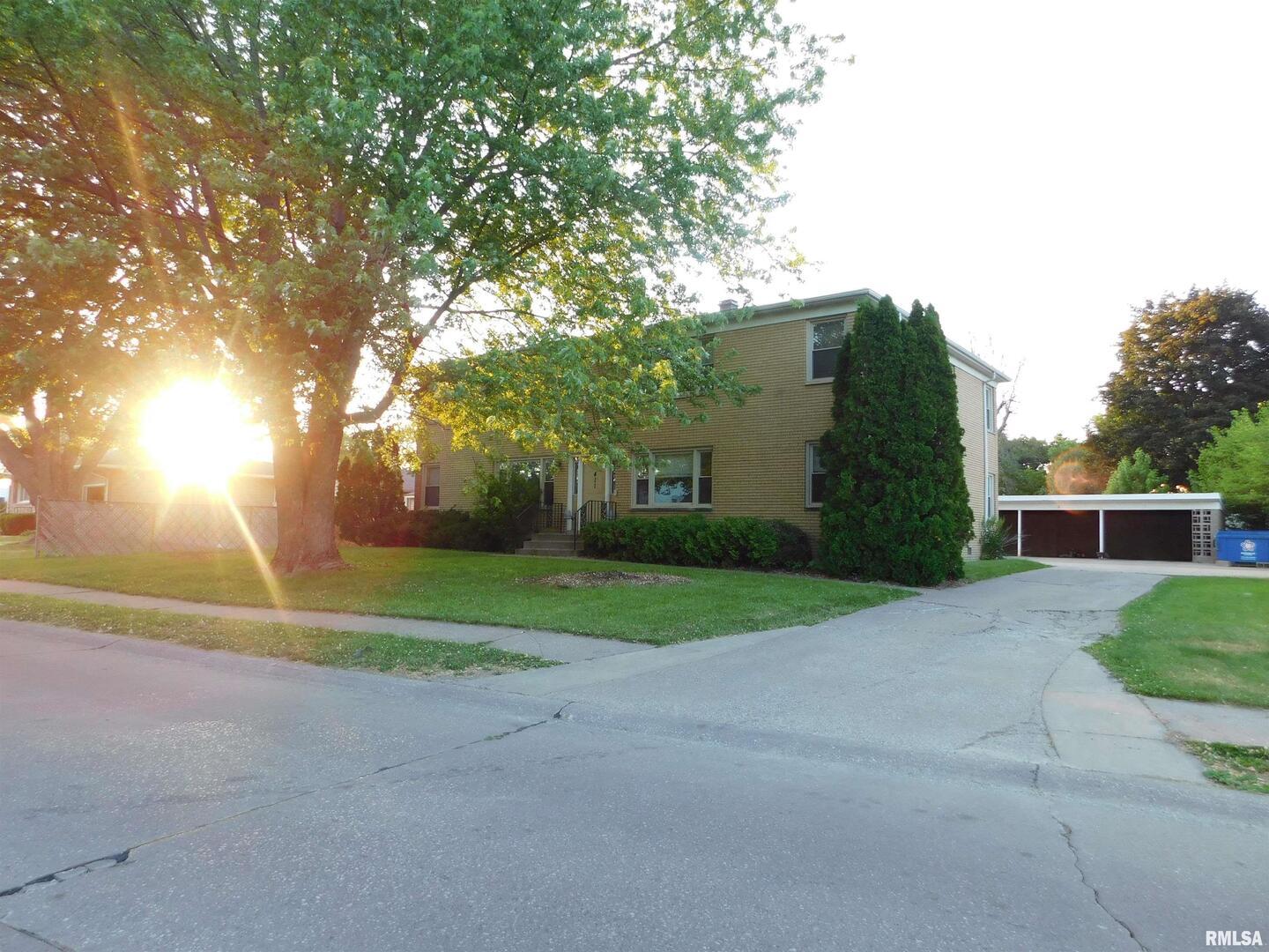 411 34th Avenue, Rock Island, IL, 61244 2 411 34th Avenue