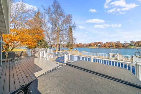 Tiny photo for 3 Holiday Drive, Lake Holiday, IL 60552 (MLS # 12532102)