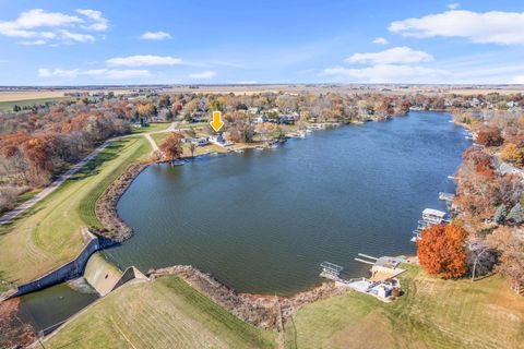 Tiny photo for 3 Holiday Drive, Lake Holiday, IL 60552 (MLS # 12532102)