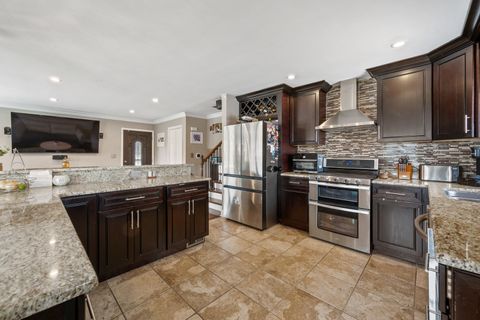 Tiny photo for 8426 W Betty Terrace, Niles, IL 60714 (MLS # 12514452)