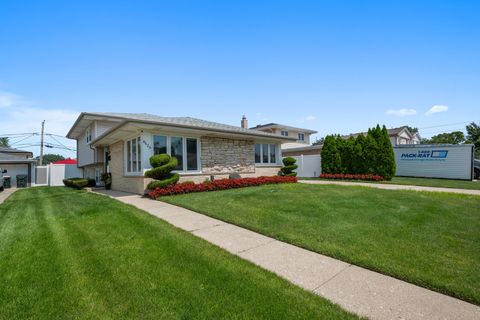 Tiny photo for 8426 W Betty Terrace, Niles, IL 60714 (MLS # 12514452)