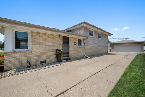 Tiny photo for 8426 W Betty Terrace, Niles, IL 60714 (MLS # 12514452)