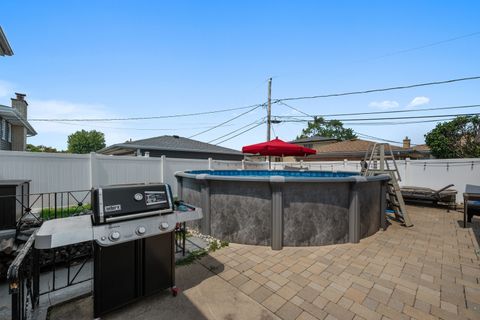 Tiny photo for 8426 W Betty Terrace, Niles, IL 60714 (MLS # 12514452)