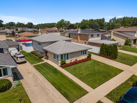 Tiny photo for 8426 W Betty Terrace, Niles, IL 60714 (MLS # 12514452)