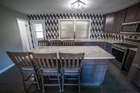 Tiny photo for 5543 W 83rd Street, Burbank, IL 60459 (MLS # 12522558)