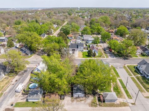 Tiny photo for 1410 25th Street, Rock Island, IL 61201 (MLS # 12624780)