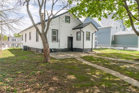 Tiny photo for 1410 25th Street, Rock Island, IL 61201 (MLS # 12624780)