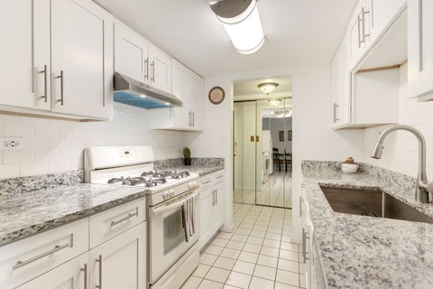 Tiny photo for 512 Redondo Drive #110, Downers Grove, IL 60516 (MLS # 12732560)