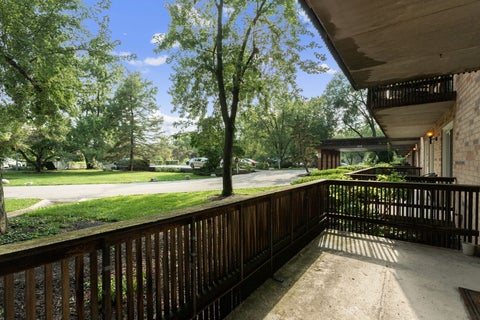 Tiny photo for 512 Redondo Drive #110, Downers Grove, IL 60516 (MLS # 12732560)