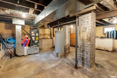 Tiny photo for 2018 CLARKE Street, Murphysboro, IL 62966 (MLS # EB460579)