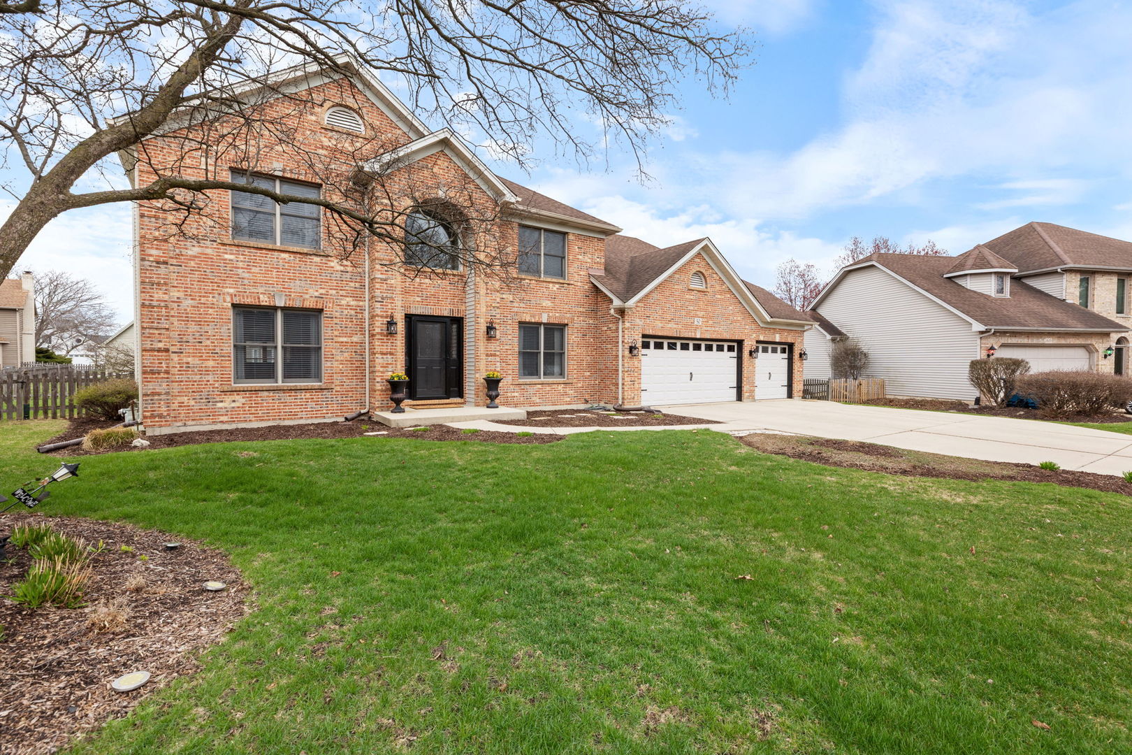 50 Ascot Lane