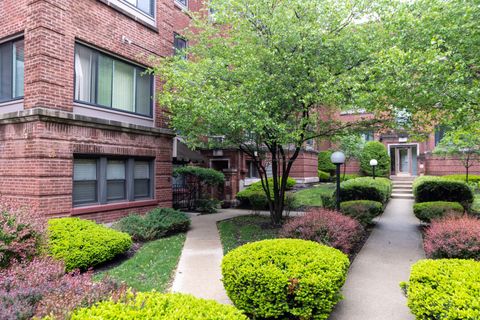 932 W Sunnyside Avenue 1C Chicago IL 60640