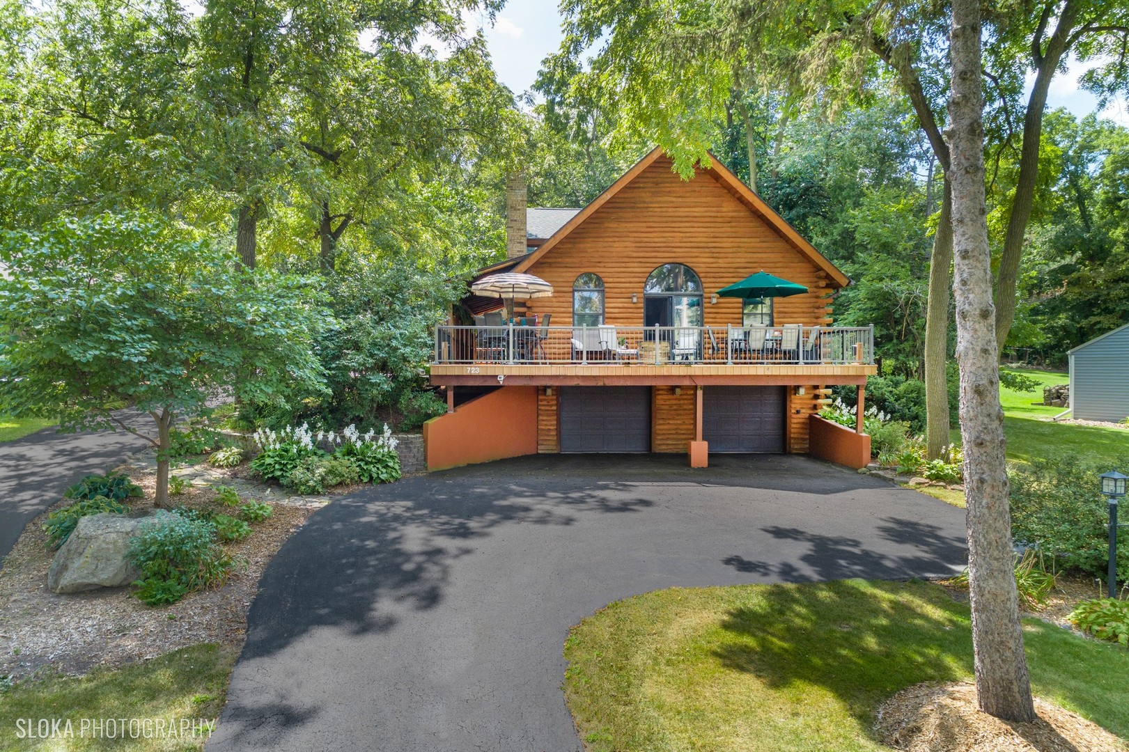 723 N River Road