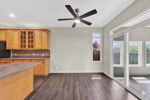 Tiny photo for 3624 Creekside Court, Winthrop Harbor, IL 60096 (MLS # 12631665)