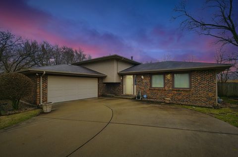 Tiny photo for 4921 Lakeshore Drive, Richton Park, IL 60471 (MLS # 12564476)