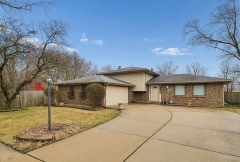 Photo of 4921 Lakeshore Drive, Richton Park, IL 60471 (MLS # 12564476)