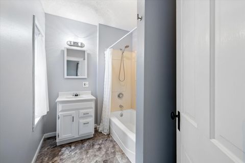 Tiny photo for 1208 7TH Street, Clinton, IA 52732 (MLS # 12685128)