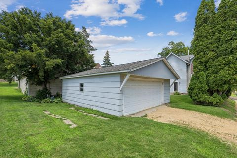 Tiny photo for 1208 7TH Street, Clinton, IA 52732 (MLS # 12685128)