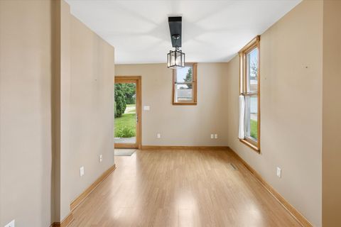 Tiny photo for 1208 7TH Street, Clinton, IA 52732 (MLS # 12685128)