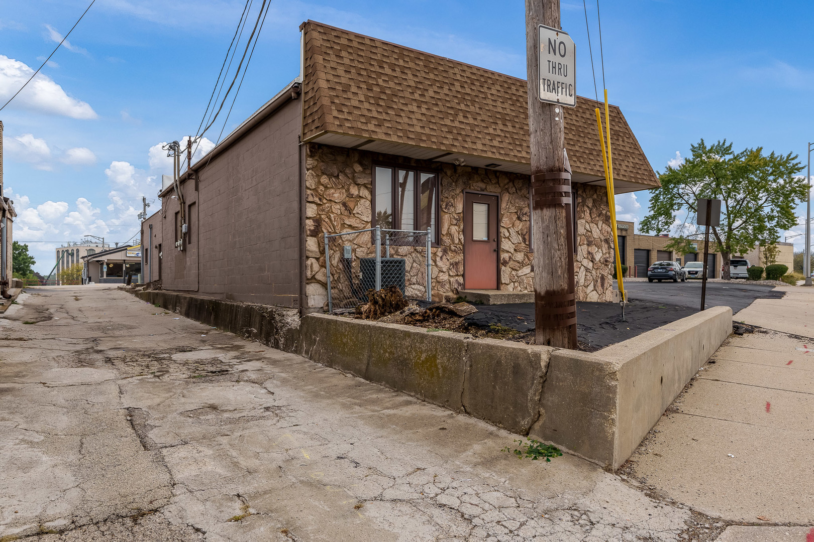 3926 BROADWAY
