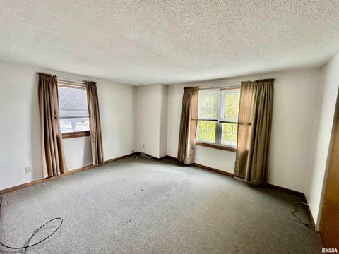 Tiny photo for 2822 S HAMPTON Drive, Bettendorf, IA 52722 (MLS # QC4268563)