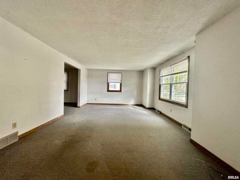 Tiny photo for 2822 S HAMPTON Drive, Bettendorf, IA 52722 (MLS # QC4268563)