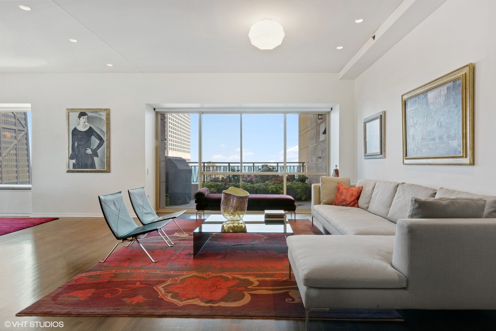 800 N Michigan Avenue 3502
