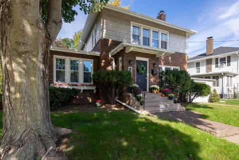 Tiny photo for 332 Forest Road, Davenport, IA 52803 (MLS # 12771531)