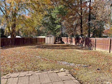 Tiny photo for 1204 BARBARA Lane, Marion, IL 62959 (MLS # QC4269276)