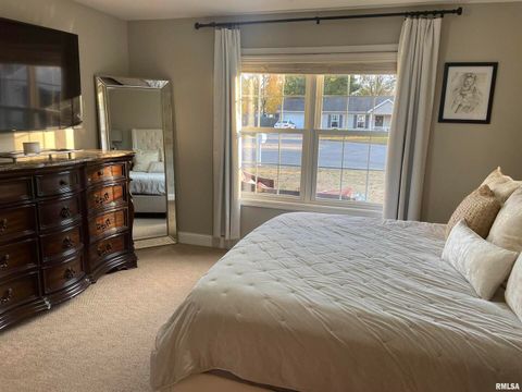 Tiny photo for 1204 BARBARA Lane, Marion, IL 62959 (MLS # QC4269276)