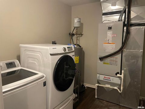 Tiny photo for 1204 BARBARA Lane, Marion, IL 62959 (MLS # QC4269276)