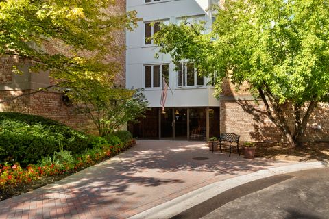 Photo of 200 Lake Boulevard #455, Buffalo Grove, IL 60089 (MLS # 12498766)