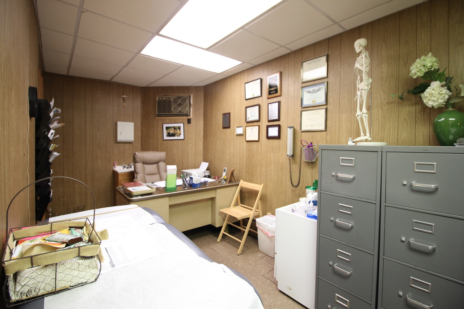 1000 N Western Avenue