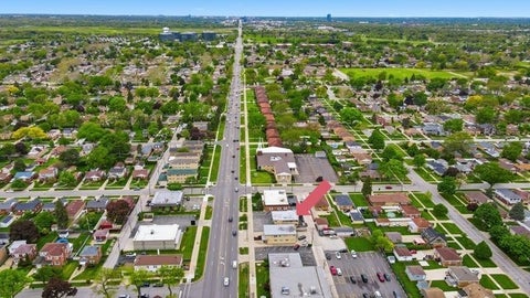 Tiny photo for 10550 W Cermak Road, Westchester, IL 60154 (MLS # 12632302)