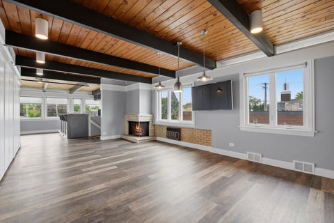 Tiny photo for 10550 W Cermak Road, Westchester, IL 60154 (MLS # 12632302)