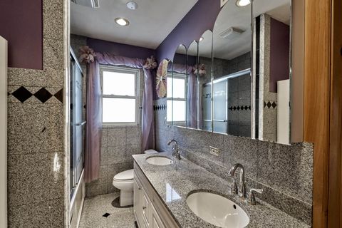 Tiny photo for 6430 N maplewood Street, Chicago, IL 60645 (MLS # 12576146)