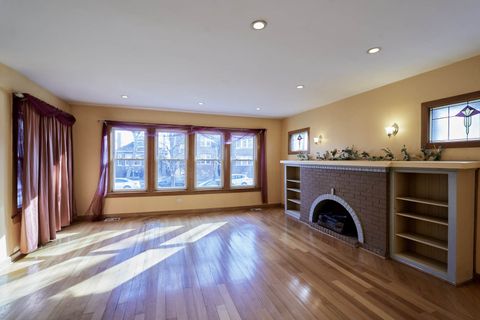Tiny photo for 6430 N maplewood Street, Chicago, IL 60645 (MLS # 12576146)