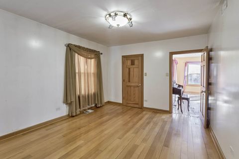 Tiny photo for 6430 N maplewood Street, Chicago, IL 60645 (MLS # 12576146)