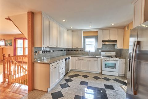 Tiny photo for 6430 N maplewood Street, Chicago, IL 60645 (MLS # 12576146)