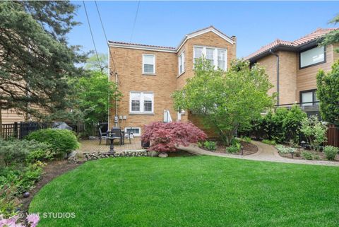 Tiny photo for 1220 N Oak Park Avenue, Oak Park, IL 60302 (MLS # 12601035)