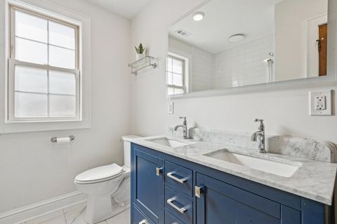 Tiny photo for 1220 N Oak Park Avenue, Oak Park, IL 60302 (MLS # 12601035)