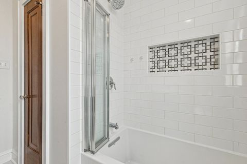 Tiny photo for 1220 N Oak Park Avenue, Oak Park, IL 60302 (MLS # 12601035)